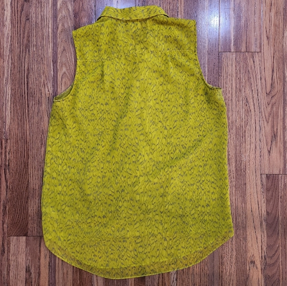 Cabi reign blouse #3071 (sm) - Picture 3 of 5